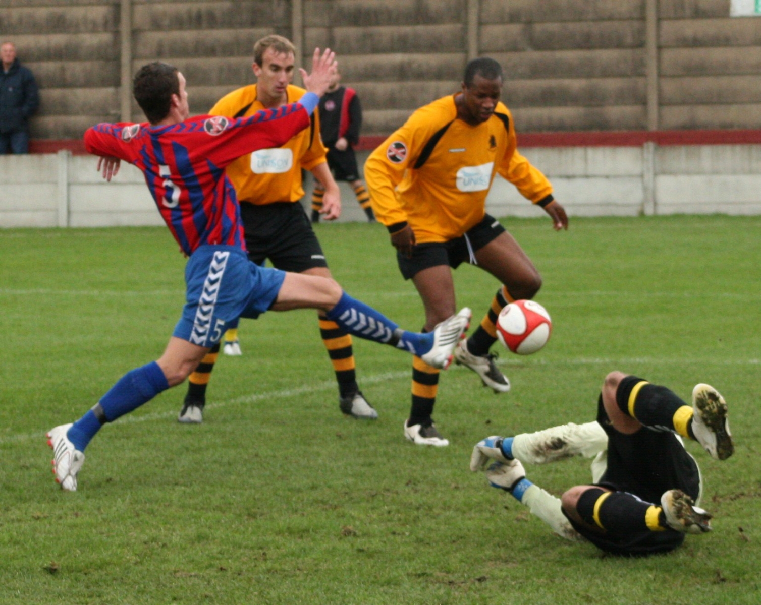 18 Oct - Ossett Albion FC v Woodley Sports FC (Unibond Div 1