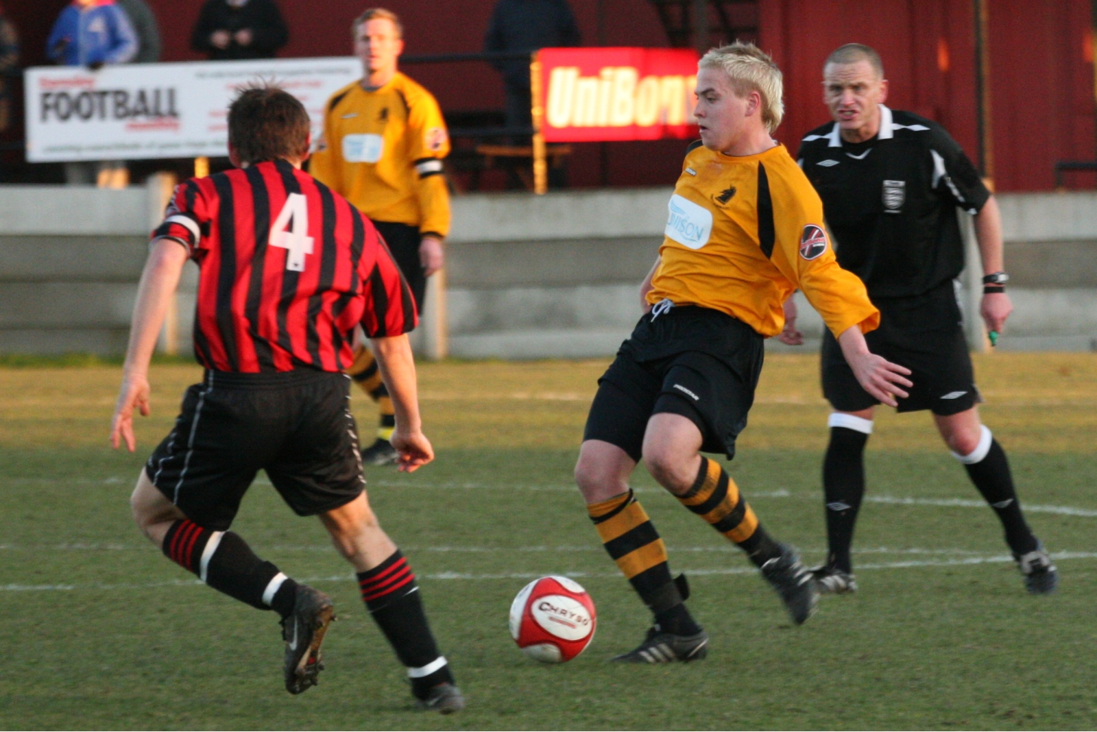 6th Dec - Ossett Albion v Radcliffe Borough FC - IMG_2119 .J