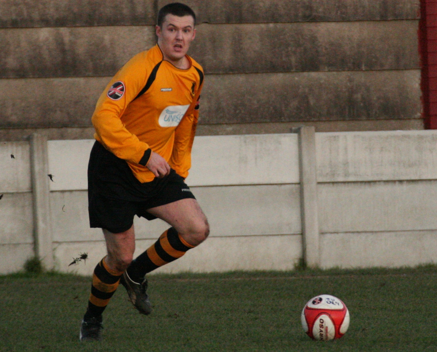 6th Dec - Ossett Albion v Radcliffe Borough FC - IMG_2221 .J