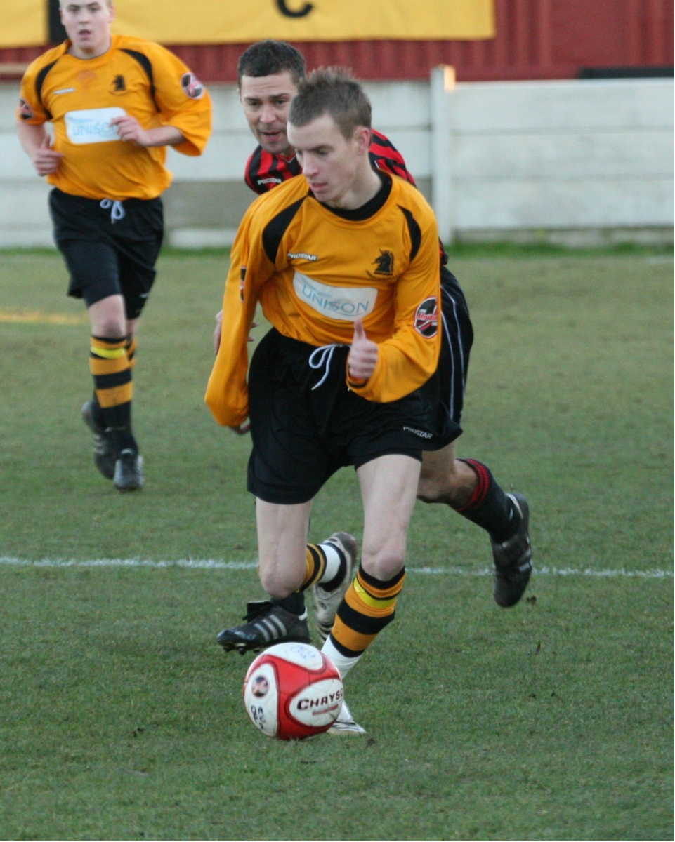 6th Dec - Ossett Albion v Radcliffe Borough FC - IMG_2070 .J