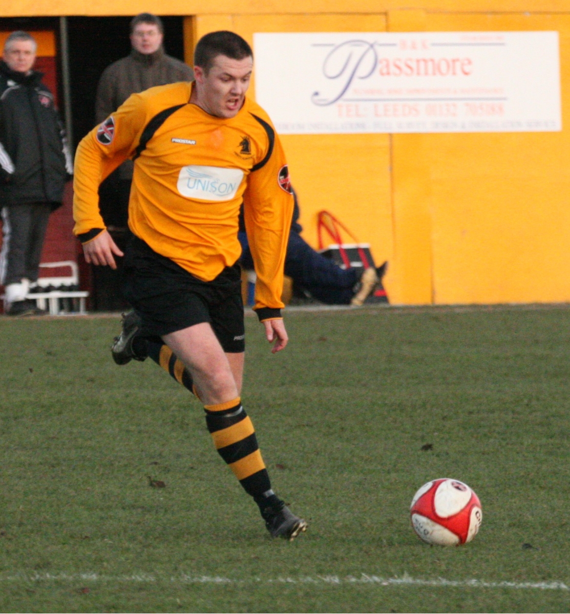 6th Dec - Ossett Albion v Radcliffe Borough FC - IMG_2183 .J