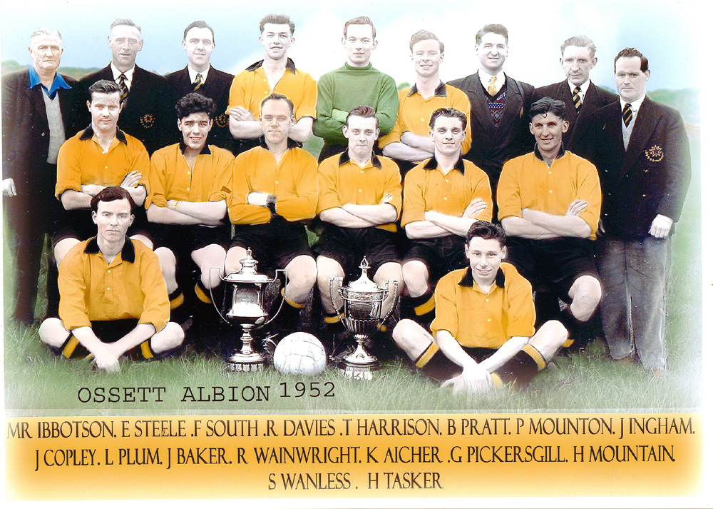 1952 - Ossett Albion AFC Team Photograph (2)